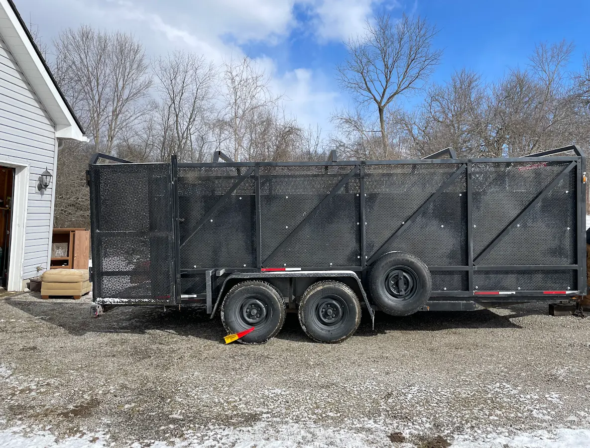 2 Yard Dumpster Rental in Crescent Springs, KY